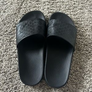 gucci slides
